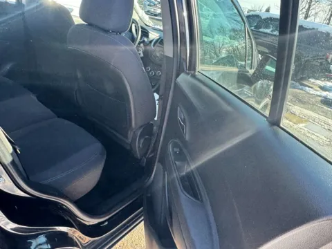 More photos of 2016 Chevrolet Trax LS at Indy Auto Man, IN