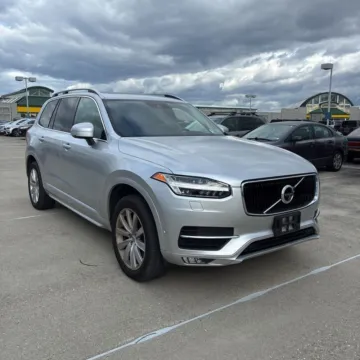 Silver 2018 Volvo XC90 T6 Momentum for sale in Indianapolis, IN