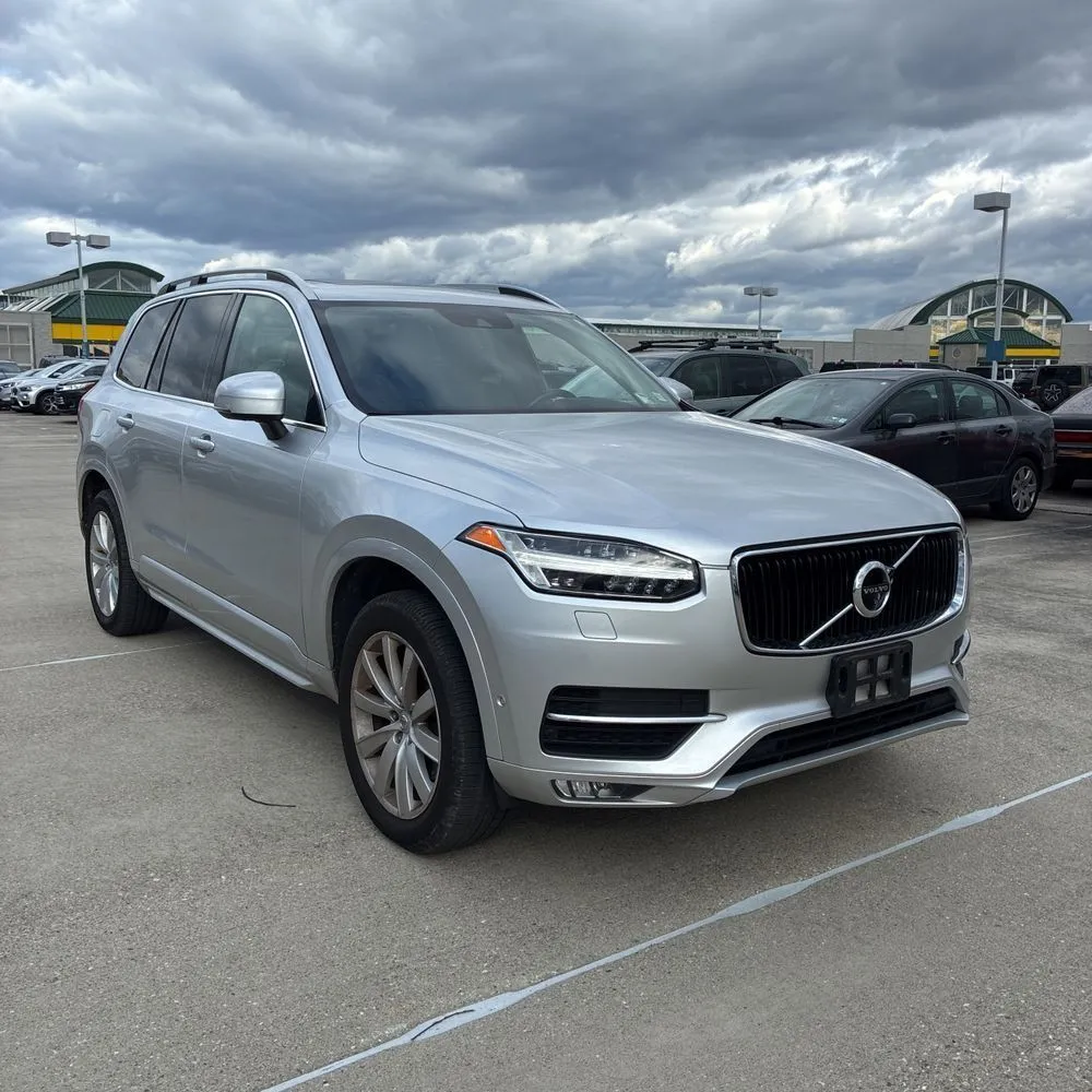 2018 Volvo XC90 T6 Momentum