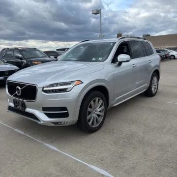 Photos of 2018 Volvo XC90 T6 Momentum for sale in Indianapolis, IN at Indy Auto Man