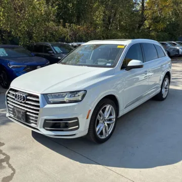 Photos of 2018 Audi Q7 3.0T Prestige quattro for sale in Indianapolis, IN at Indy Auto Man