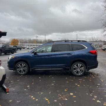 More photos of 2022 Subaru Ascent Limited at Indy Auto Man, IN