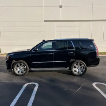 More photos of 2019 Cadillac Escalade Luxury at Indy Auto Man, IN
