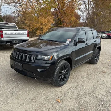 Photos of 2019 Jeep Grand Cherokee Altitude for sale in Indianapolis, IN at Indy Auto Man