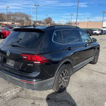 More photos of 2021 Volkswagen Tiguan 2.0T SE at Indy Auto Man - Indianapolis, IN