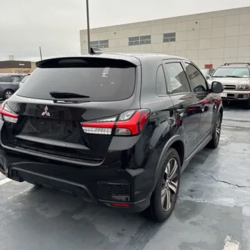 More photos of 2021 Mitsubishi Outlander Sport 2.0 ES at Indy Auto Man - Indianapolis, IN