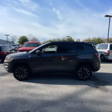 More photos of 2018 Jeep Compass Trailhawk at Indy Auto Man, IN