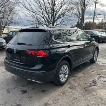More photos of 2020 Volkswagen Tiguan 2.0T S at Indy Auto Man, IN