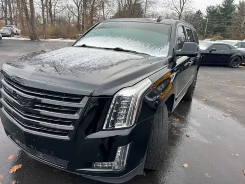 Photos of 2015 Cadillac Escalade Platinum Edition for sale in Indianapolis, IN at Indy Auto Man - Indianapolis