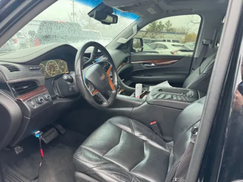 More photos of 2015 Cadillac Escalade ESV Luxury at Indy Auto Man, IN