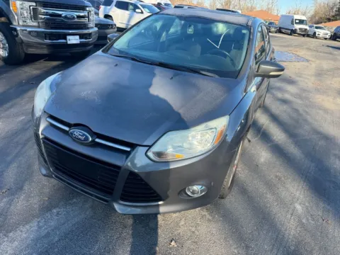 Photos of 2012 Ford Focus SEL for sale in Indianapolis, IN at Indy Auto Man