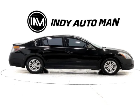 Another view of 2012 Nissan Altima 2.5 SL for sale in Indianapolis, IN at Indy Auto Man - Indianapolis