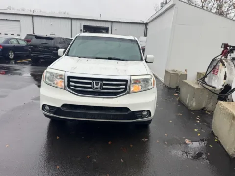 Photos of 2012 Honda Pilot EX-L for sale in Indianapolis, IN at Indy Auto Man - Indianapolis