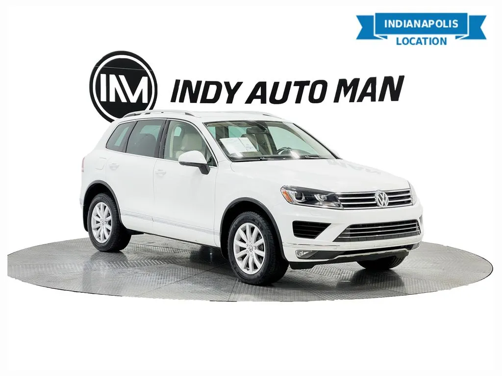 White 2016 Volkswagen Touareg VR6 FSI Sport for sale in Indianapolis, IN