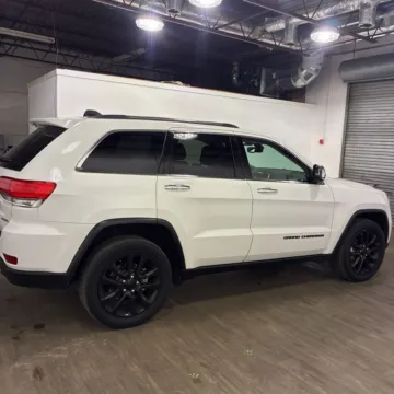 Another view of 2017 Jeep Grand Cherokee Limited for sale in Indianapolis, IN at Indy Auto Man