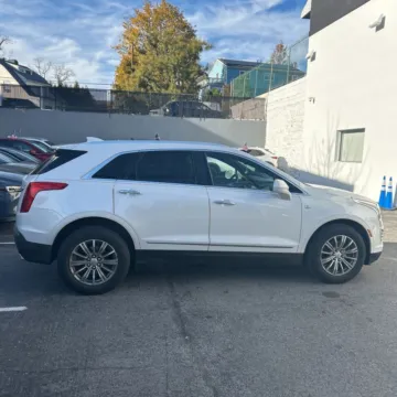 Another view of 2017 Cadillac XT5 Luxury for sale in Indianapolis, IN at Indy Auto Man - Indianapolis