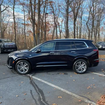More photos of 2022 Cadillac XT6 Premium Luxury at Indy Auto Man, IN