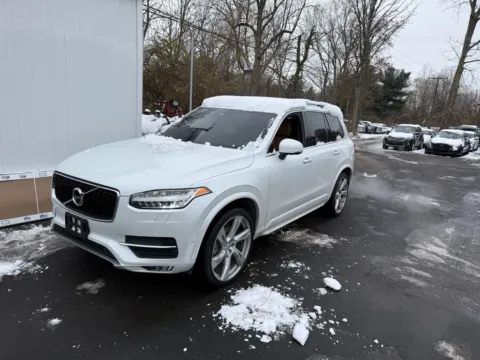 Photos of 2018 Volvo XC90 T6 Momentum for sale in Indianapolis, IN at Indy Auto Man - Indianapolis