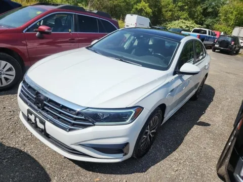 Photos of 2019 Volkswagen Jetta SEL for sale in Indianapolis, IN at Indy Auto Man