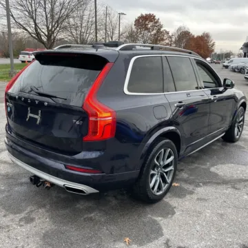 More photos of 2019 Volvo XC90 T6 Momentum at Indy Auto Man, IN