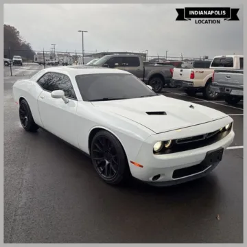 White 2016 Dodge Challenger SXT for sale in Indianapolis, IN