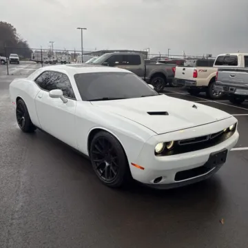 White 2016 Dodge Challenger SXT for sale in Indianapolis, IN
