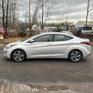 More photos of 2016 Hyundai Elantra Limited at Indy Auto Man, IN