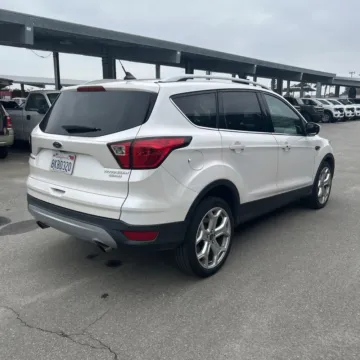 More photos of 2019 Ford Escape Titanium at Indy Auto Man, IN