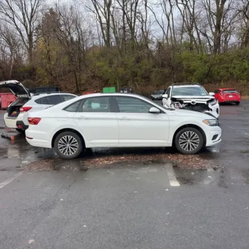 Another view of 2019 Volkswagen Jetta 1.4T SE for sale in Indianapolis, IN at Indy Auto Man