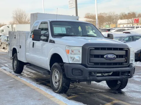 Photos of 2015 Ford F-350SD XL for sale in Indianapolis, IN at Indy Auto Man - Indianapolis