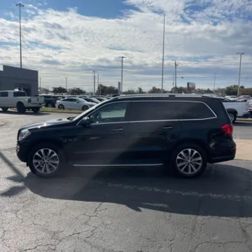 More photos of 2016 Mercedes-Benz GL-Class GL 450 4MATIC at Indy Auto Man - Indianapolis, IN