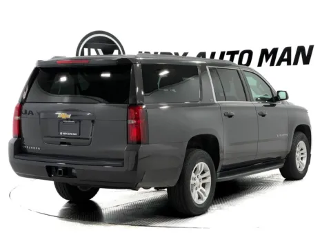 More photos of 2017 Chevrolet Suburban LT at Indy Auto Man - Indianapolis, IN