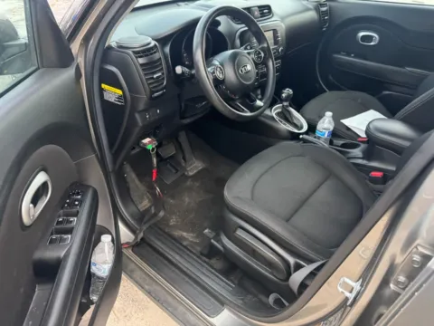 More photos of 2017 Kia Soul Plus at Indy Auto Man, IN