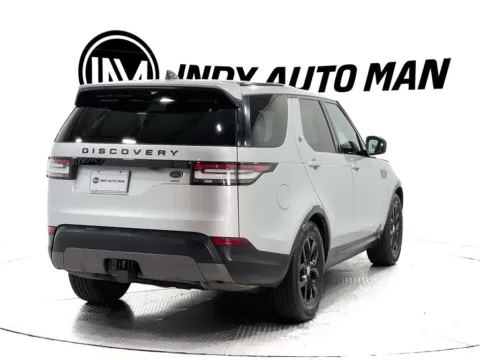 More photos of 2018 Land Rover Discovery SE at Indy Auto Man, IN