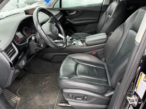 More photos of 2018 Audi Q7 3.0T Premium Plus quattro at Indy Auto Man - Indianapolis, IN