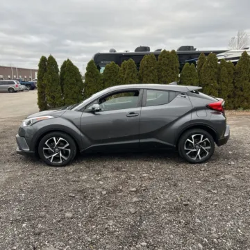 More photos of 2018 Toyota C-HR XLE Premium at Indy Auto Man, IN