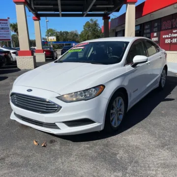 Photos of 2017 Ford Fusion Hybrid SE for sale in Indianapolis, IN at Indy Auto Man - Indianapolis