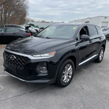 Photos of 2020 Hyundai Santa Fe SE for sale in Indianapolis, IN at Indy Auto Man - Indianapolis