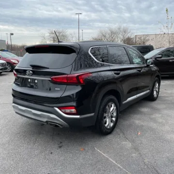 More photos of 2020 Hyundai Santa Fe SE at Indy Auto Man - Indianapolis, IN