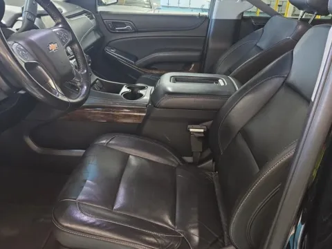 More photos of 2019 Chevrolet Tahoe LT at Indy Auto Man - Indianapolis, IN