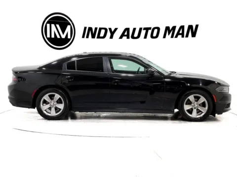Another view of 2015 Dodge Charger SXT for sale in Indianapolis, IN at Indy Auto Man - Indianapolis