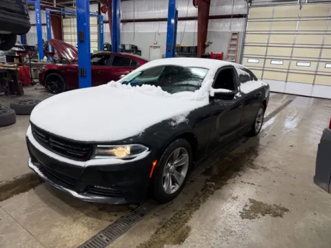 Photos of 2015 Dodge Charger SXT for sale in Indianapolis, IN at Indy Auto Man - Indianapolis