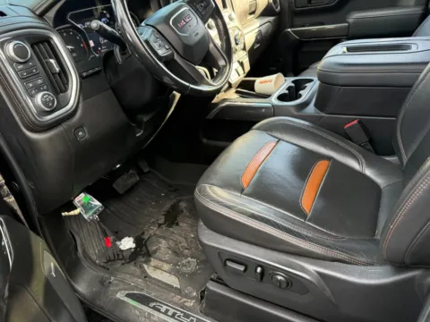 More photos of 2019 GMC Sierra 1500 AT4 at Indy Auto Man - Indianapolis, IN