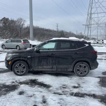 More photos of 2021 Kia Seltos S at Indy Auto Man, IN