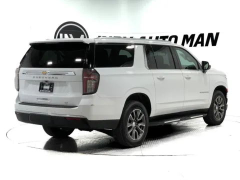 More photos of 2021 Chevrolet Suburban LT at Indy Auto Man - Indianapolis, IN