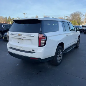 More photos of 2021 Chevrolet Suburban LT at Indy Auto Man, IN