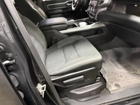 More photos of 2022 Ram 1500 Big Horn/Lone Star at Indy Auto Man - Indianapolis, IN