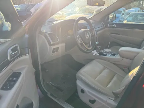 More photos of 2020 Jeep Grand Cherokee Limited at Indy Auto Man, IN