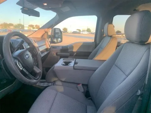 More photos of 2017 Ford F-250SD XLT at Indy Auto Man - Indianapolis, IN