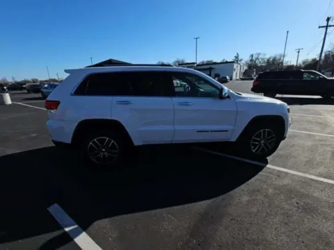 Photos of 2017 Jeep Grand Cherokee Limited for sale in Indianapolis, IN at Indy Auto Man - Indianapolis